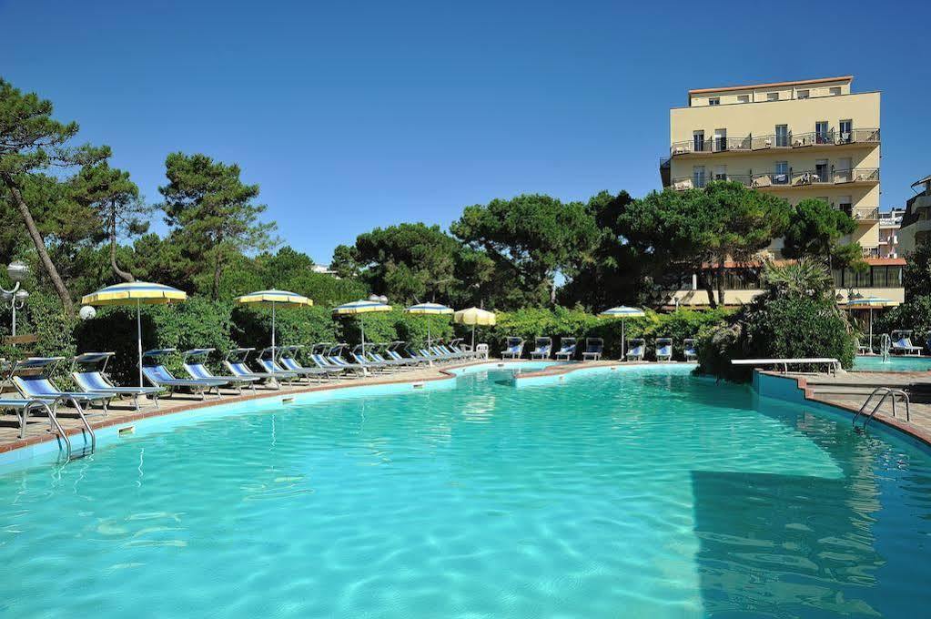 Hotel Ausonia Морской Милан Экстерьер фото